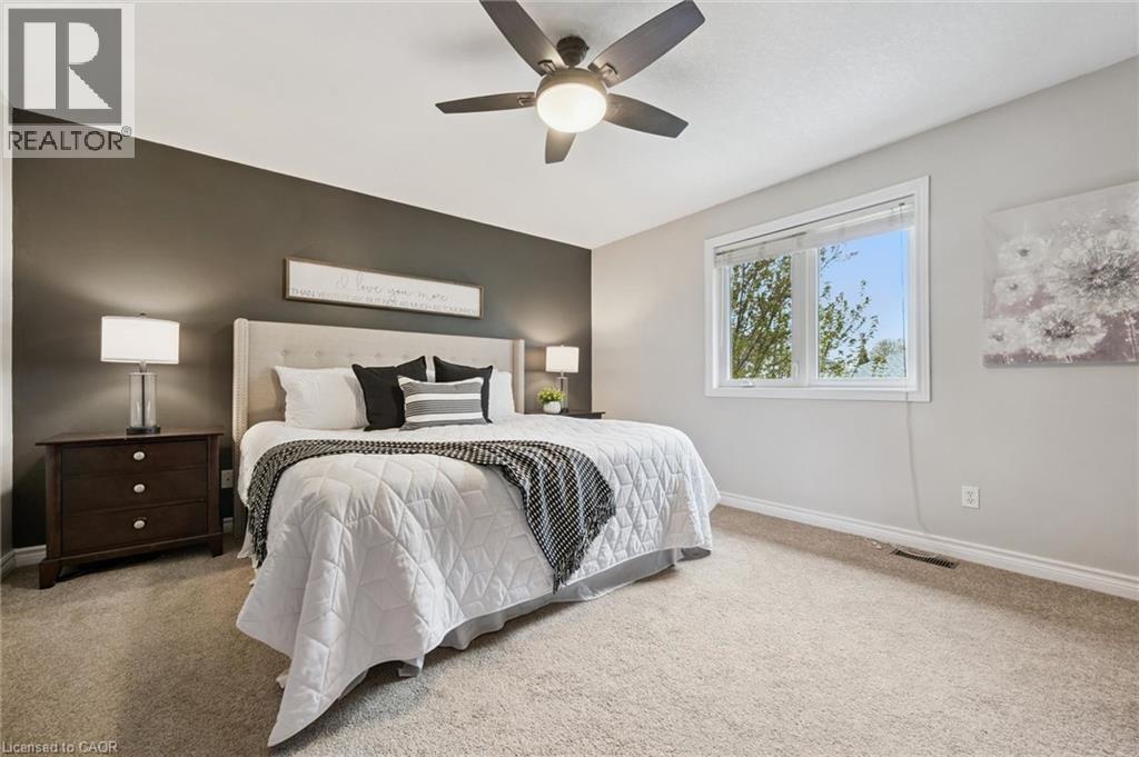 












17 CARROLL Crescent

,
Guelph,




Ontario
N1G5B7

