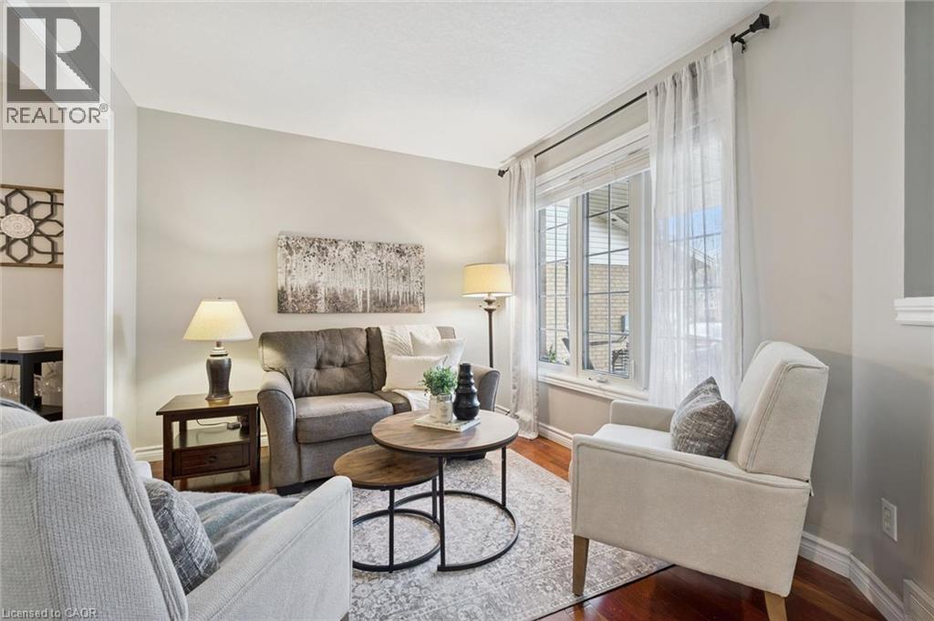 












17 CARROLL Crescent

,
Guelph,




Ontario
N1G5B7


