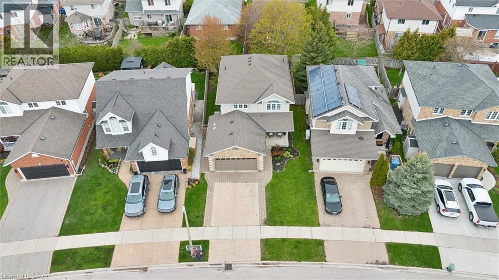 












17 CARROLL Crescent

,
Guelph,




Ontario
N1G5B7

