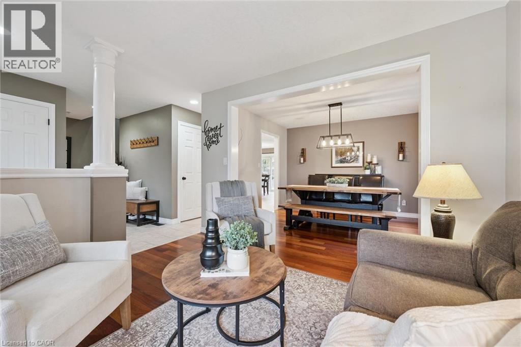 












17 CARROLL Crescent

,
Guelph,




Ontario
N1G5B7

