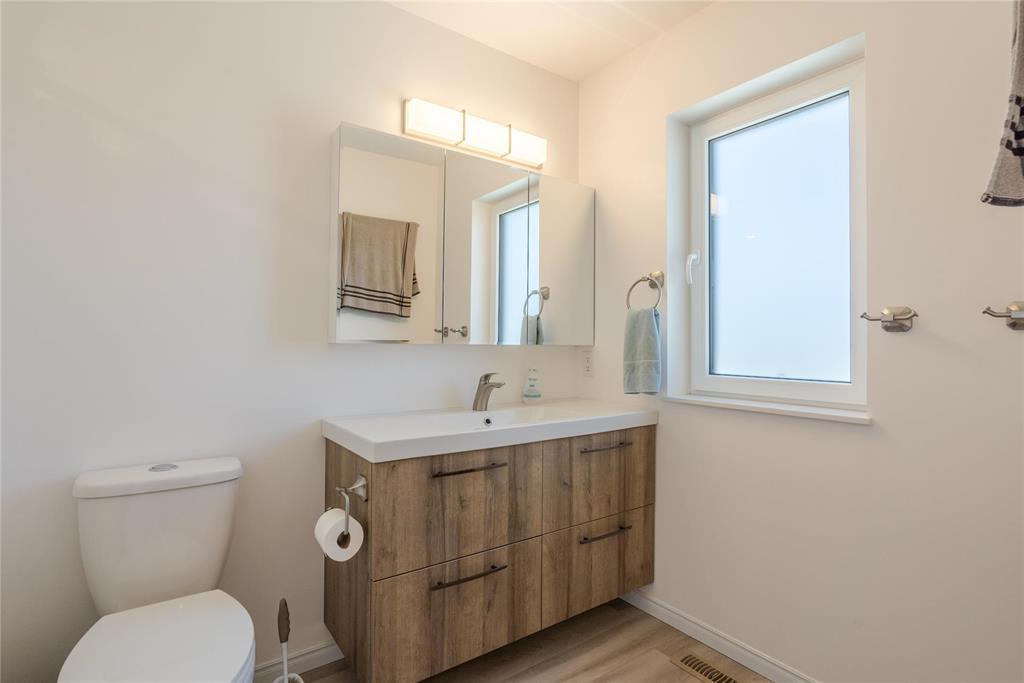 












40063 34N Road

,
La Broquerie,




Manitoba
R0A0W2

