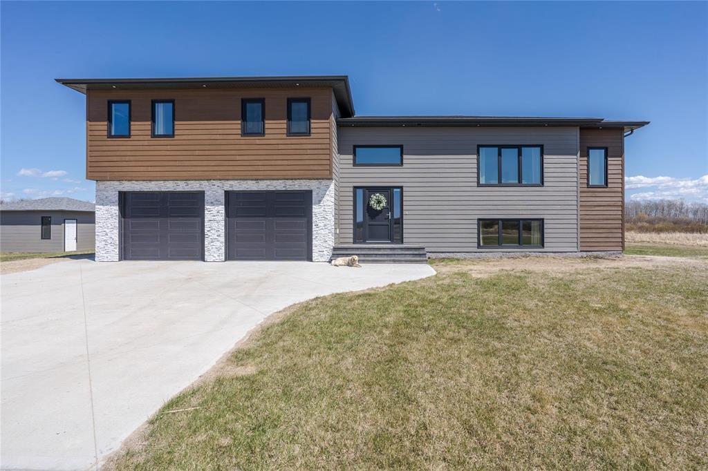 












40063 34N Road

,
La Broquerie,




Manitoba
R0A0W2


