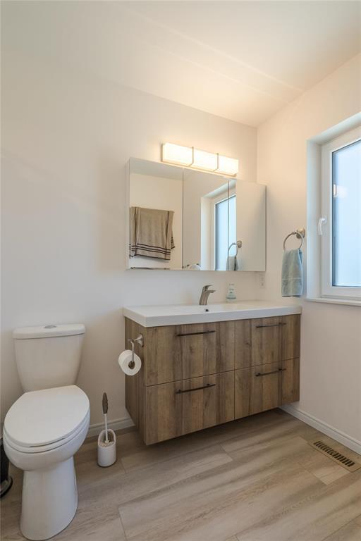 












40063 34N Road

,
La Broquerie,




Manitoba
R0A0W2


