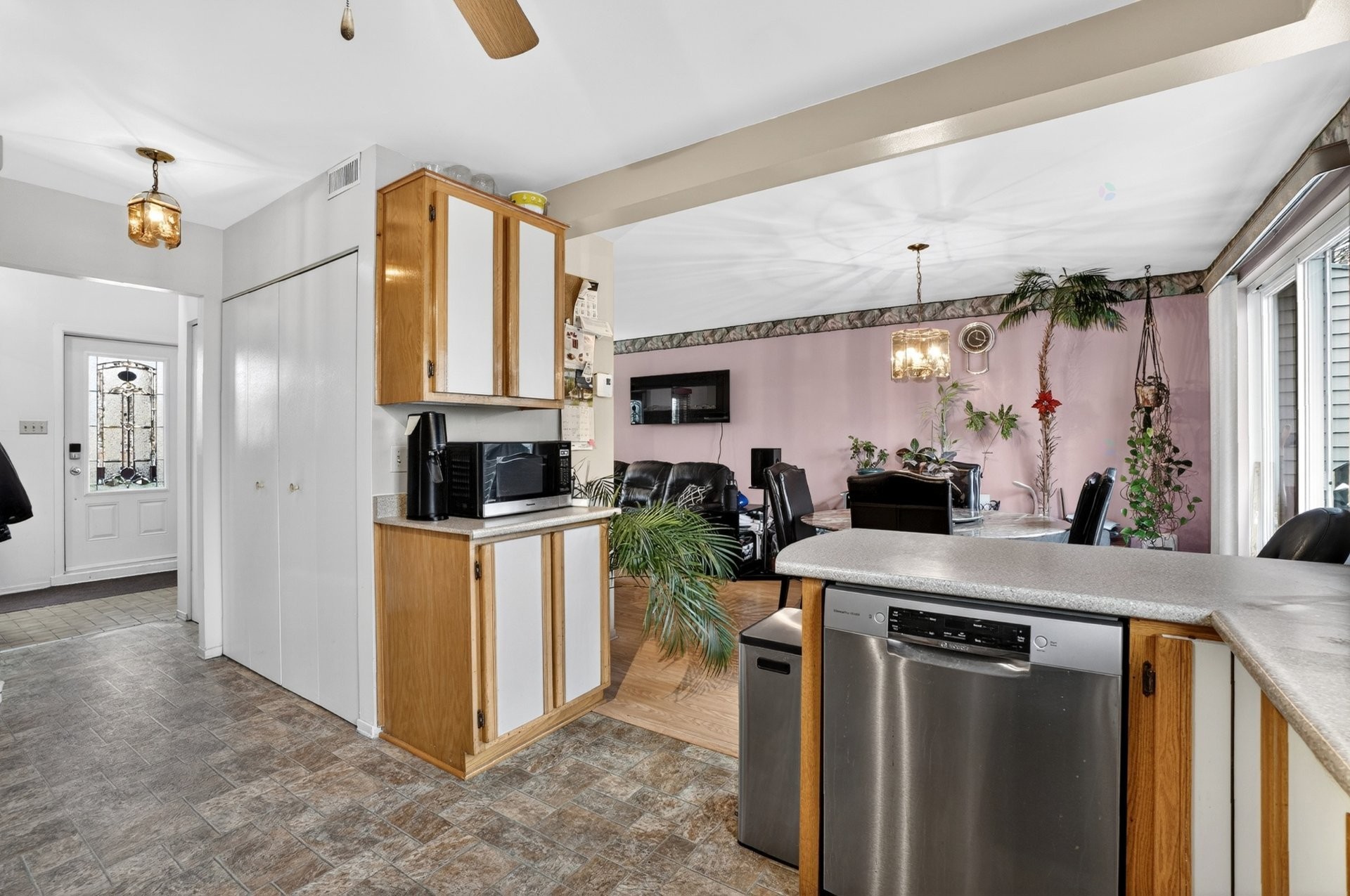 









3510


Rue Bernadette

,
Laval (Fabreville),




QC
H7P5H5

