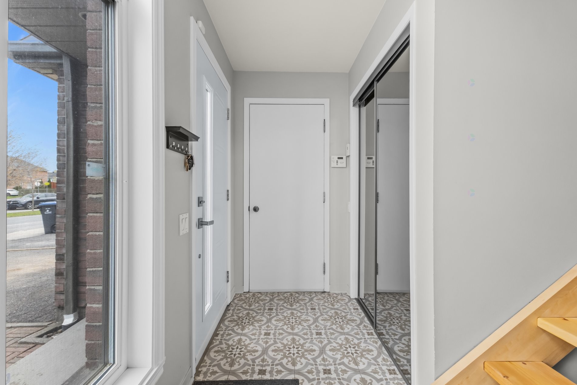 









674


Rue Marie-Derome

,
Saint-Jean-sur-Richelieu,




QC
J3A1T2

