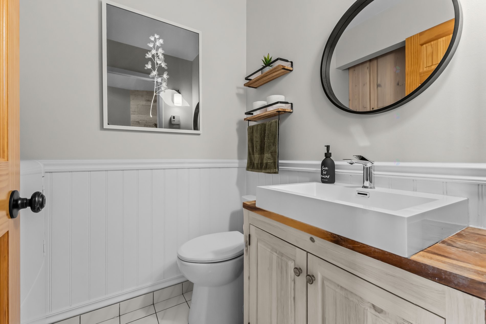 









674


Rue Marie-Derome

,
Saint-Jean-sur-Richelieu,




QC
J3A1T2

