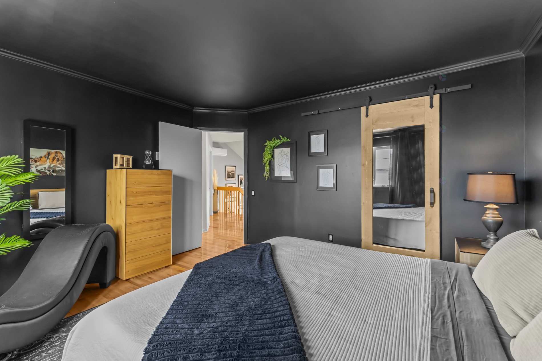 









674


Rue Marie-Derome

,
Saint-Jean-sur-Richelieu,




QC
J3A1T2

