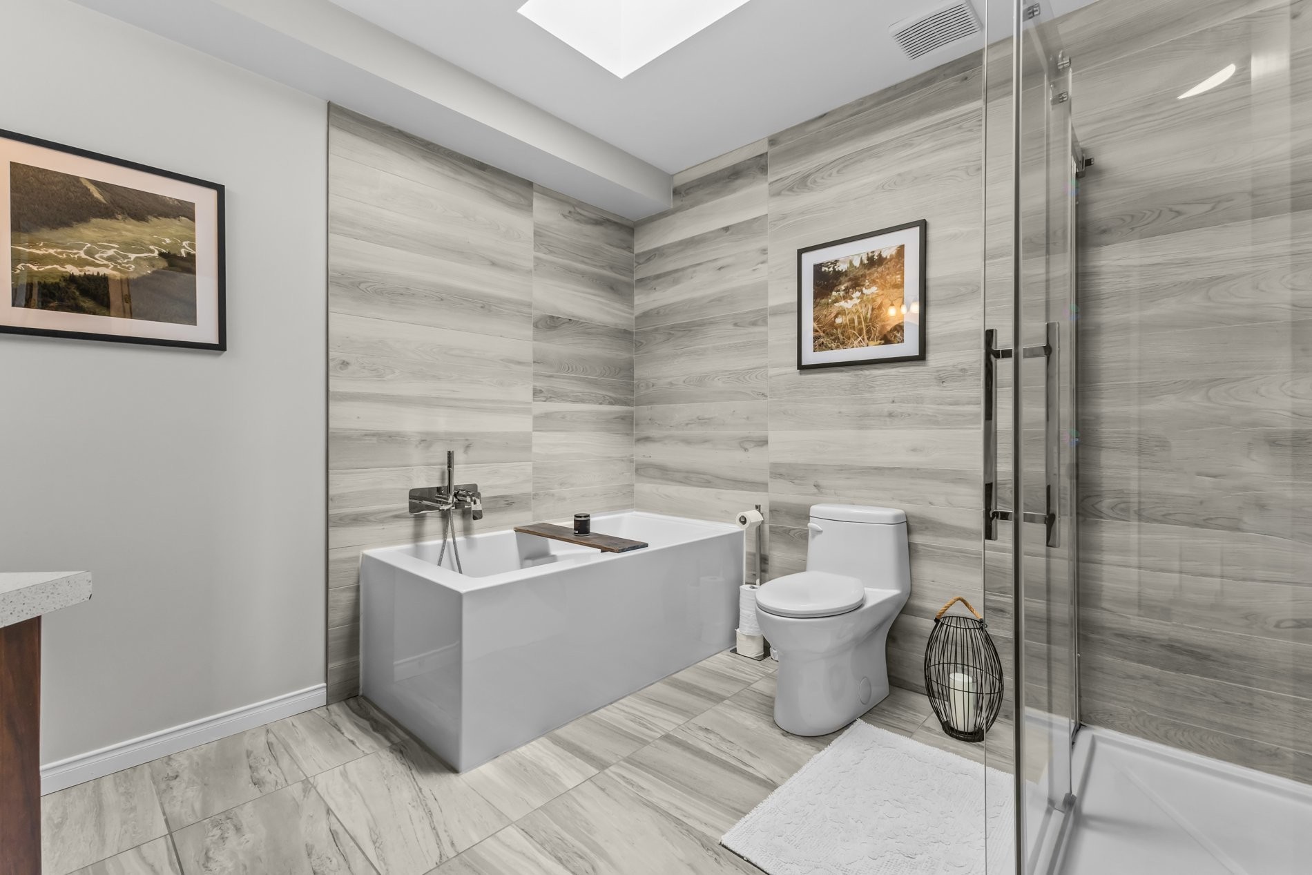









674


Rue Marie-Derome

,
Saint-Jean-sur-Richelieu,




QC
J3A1T2

