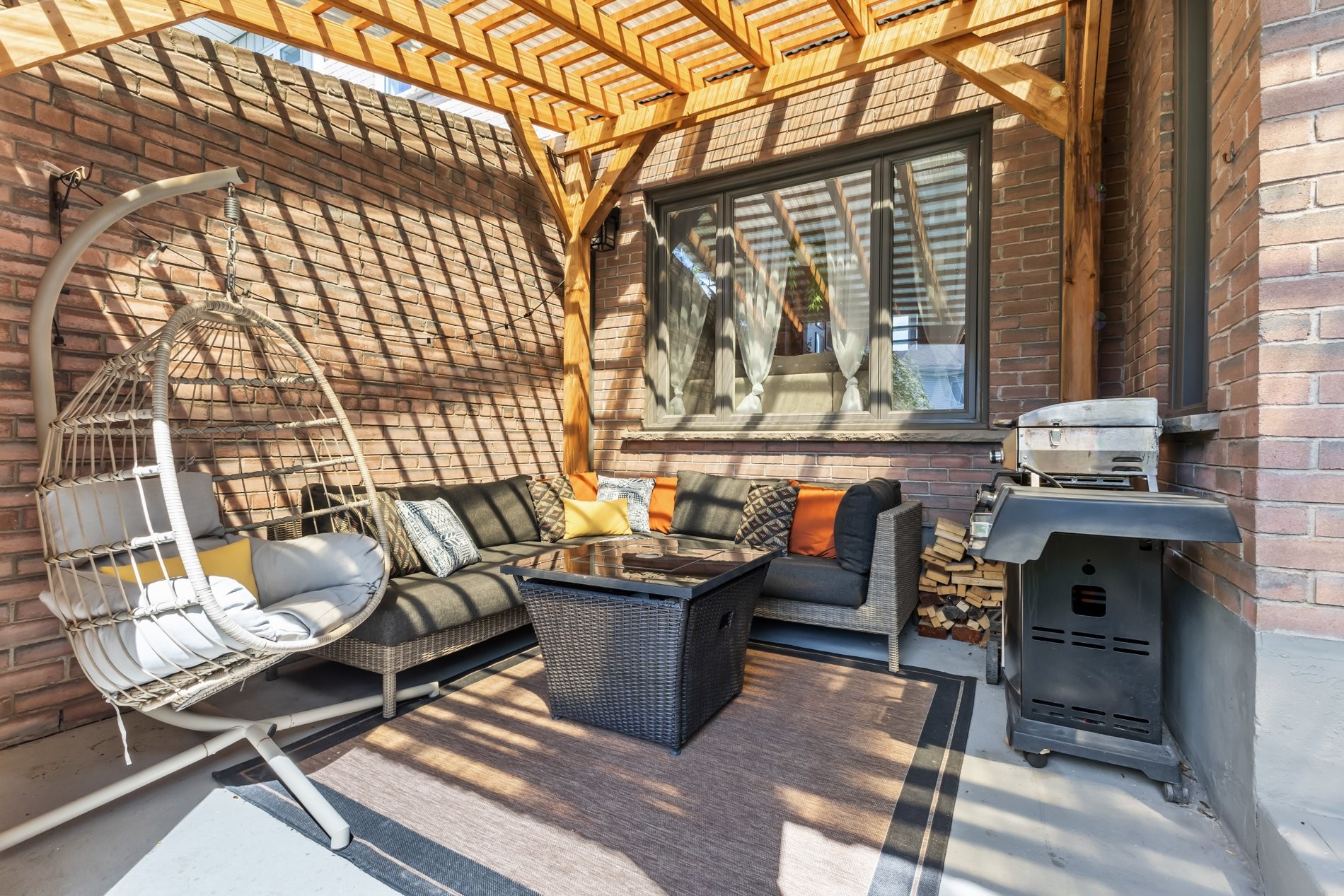 









674


Rue Marie-Derome

,
Saint-Jean-sur-Richelieu,




QC
J3A1T2

