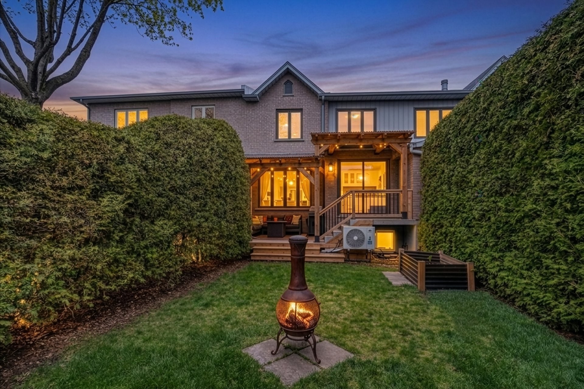 









674


Rue Marie-Derome

,
Saint-Jean-sur-Richelieu,




QC
J3A1T2

