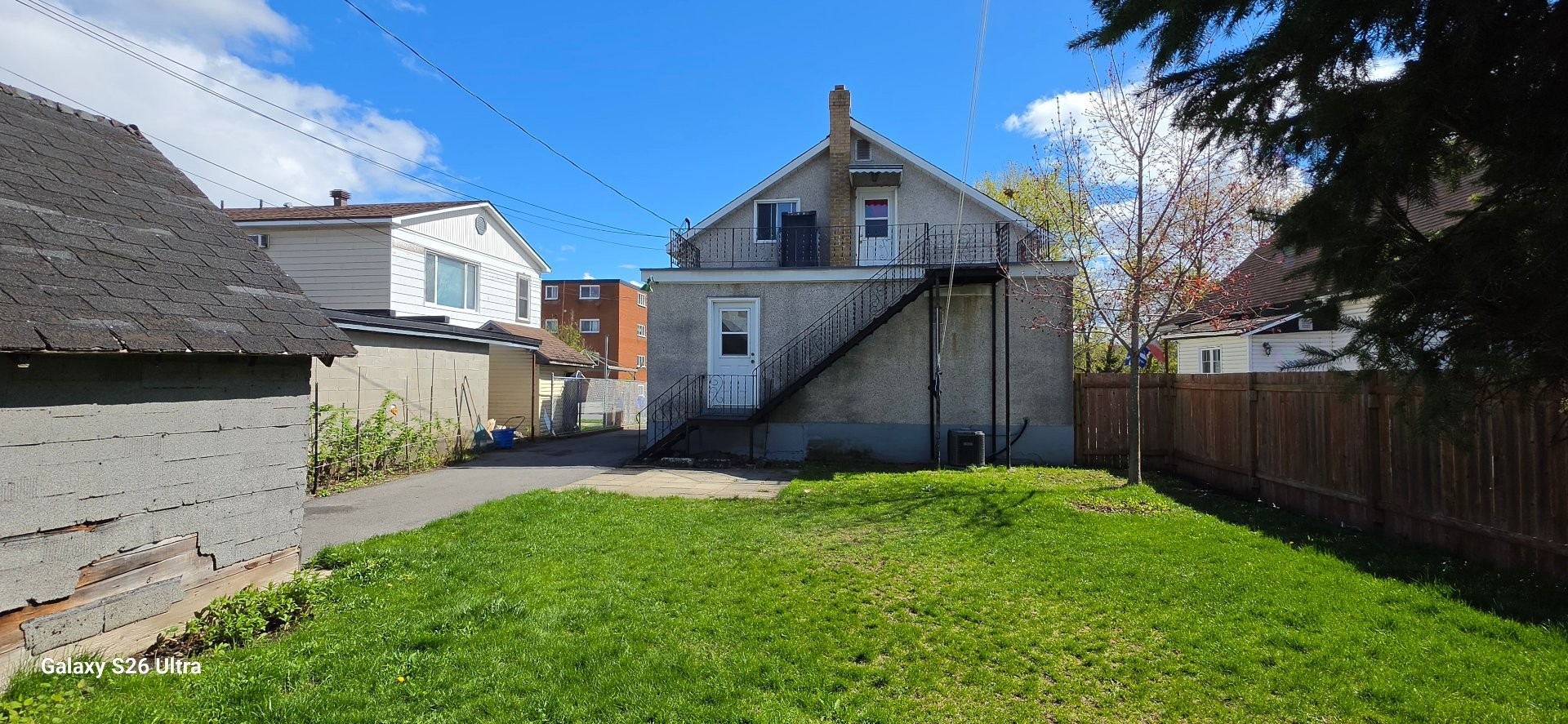 









104


Rue Chauveau

,
Gatineau (Hull),




QC
J8Y3B3

