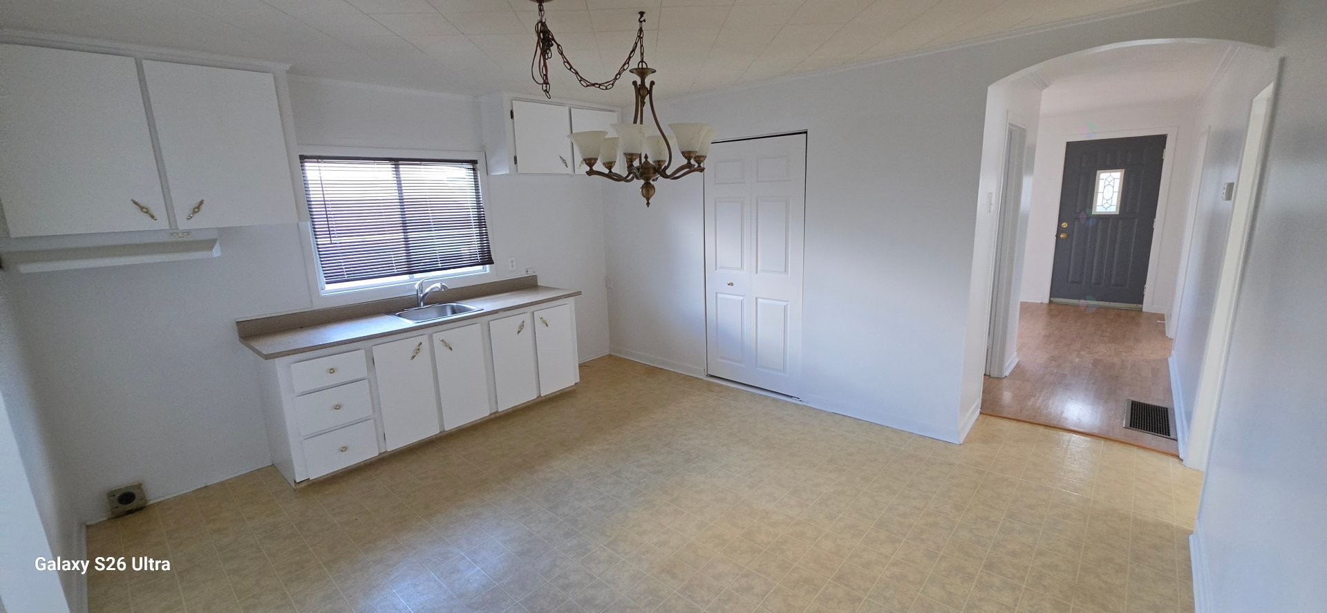 









104


Rue Chauveau

,
Gatineau (Hull),




QC
J8Y3B3

