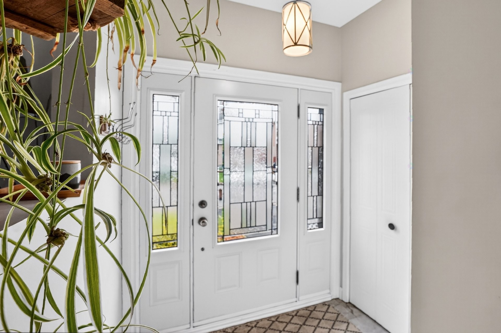 









3627


Rue Chaboillez

,
Longueuil (Le Vieux-Longueuil),




QC
J4L4T7

