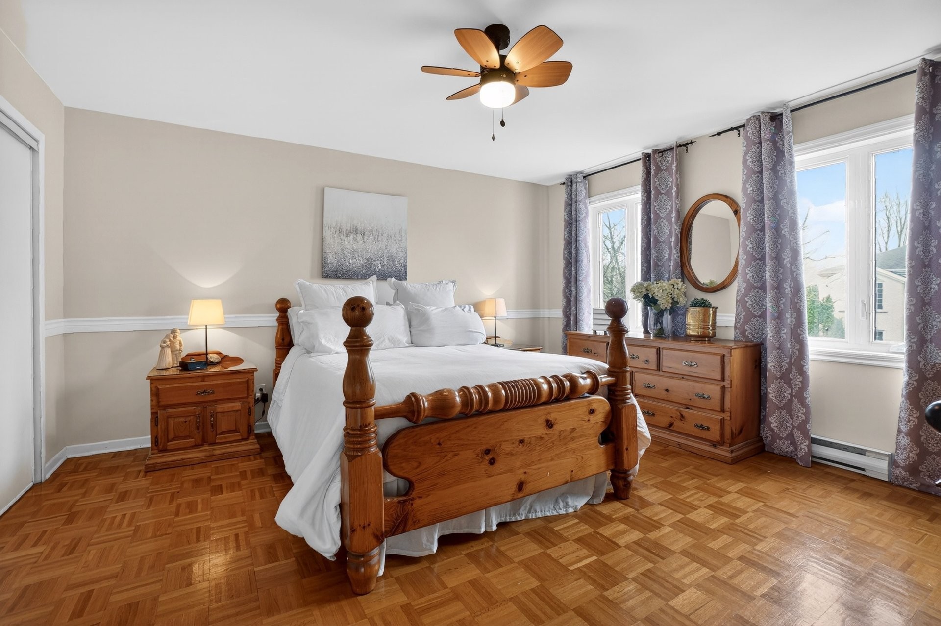 









3627


Rue Chaboillez

,
Longueuil (Le Vieux-Longueuil),




QC
J4L4T7

