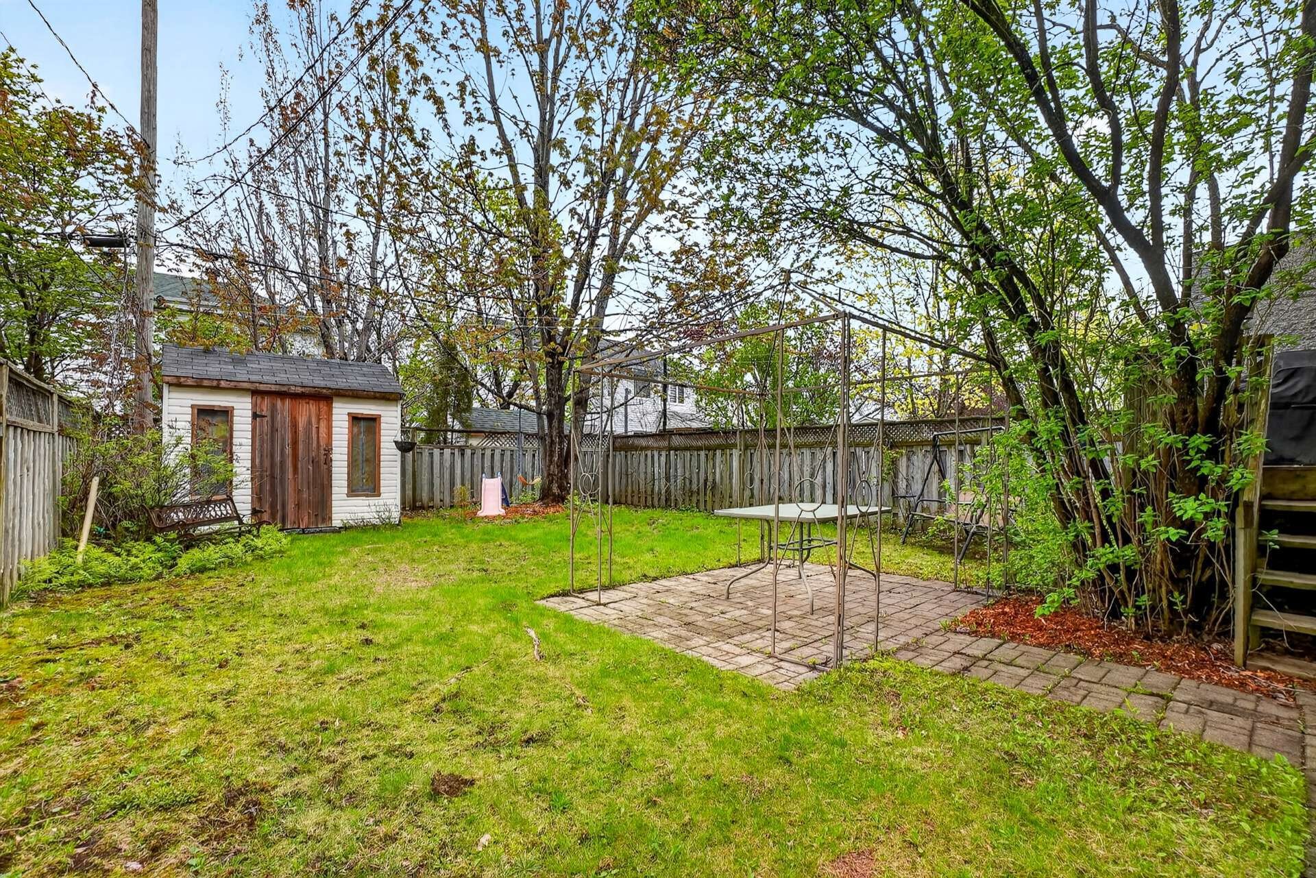 









3627


Rue Chaboillez

,
Longueuil (Le Vieux-Longueuil),




QC
J4L4T7

