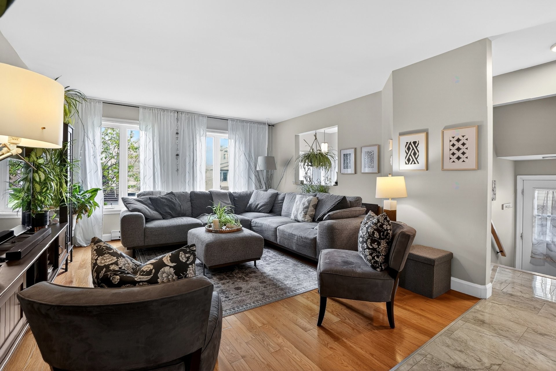 









3627


Rue Chaboillez

,
Longueuil (Le Vieux-Longueuil),




QC
J4L4T7

