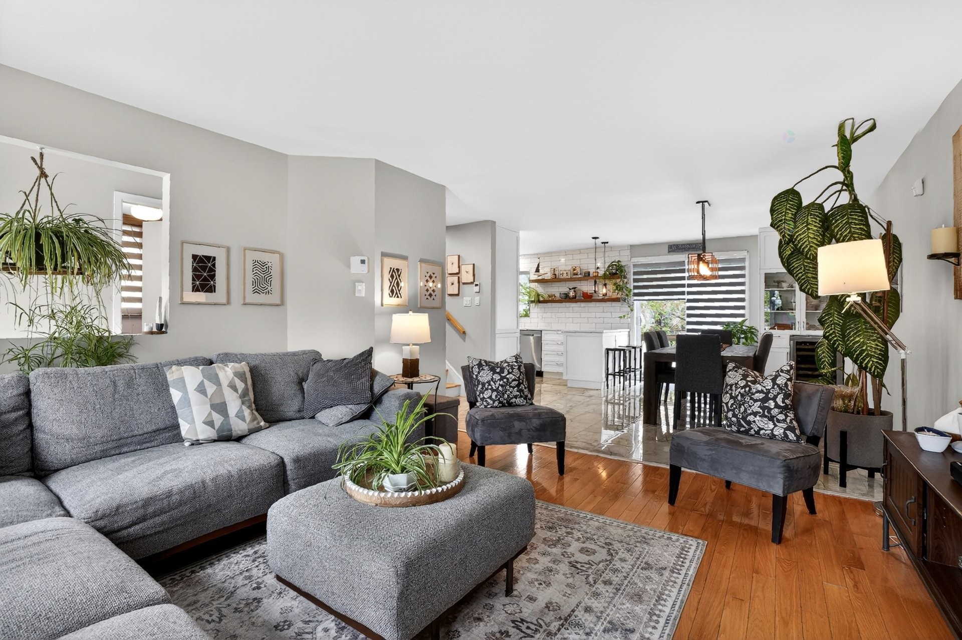 









3627


Rue Chaboillez

,
Longueuil (Le Vieux-Longueuil),




QC
J4L4T7

