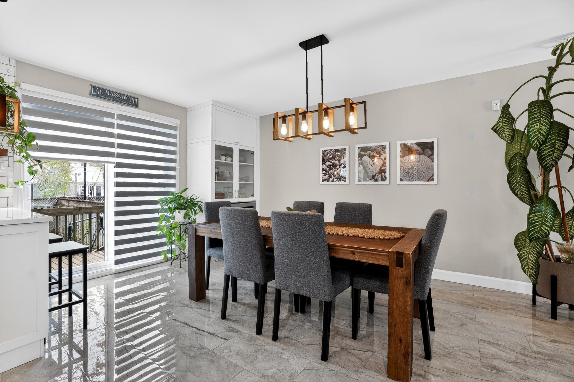 









3627


Rue Chaboillez

,
Longueuil (Le Vieux-Longueuil),




QC
J4L4T7

