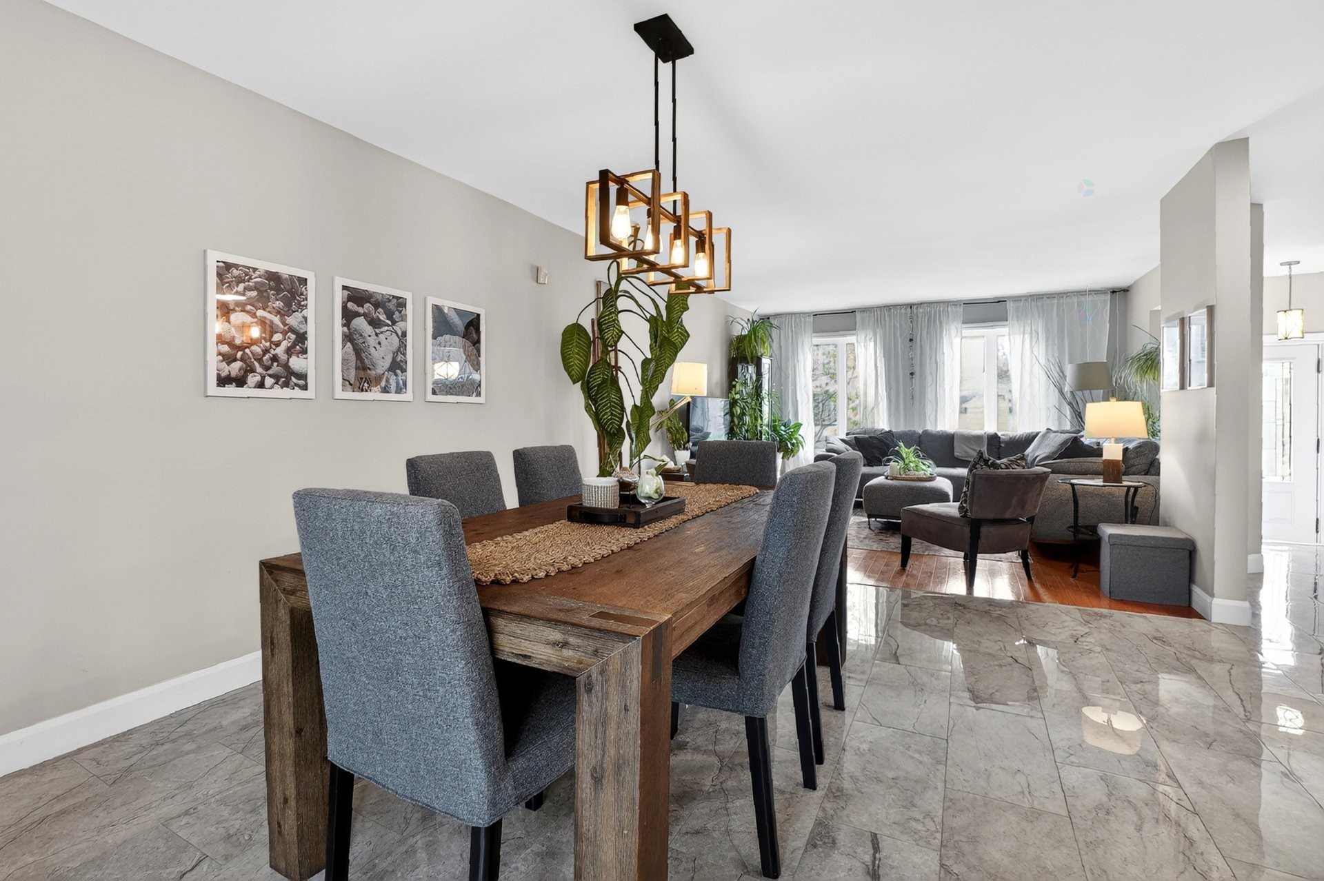 









3627


Rue Chaboillez

,
Longueuil (Le Vieux-Longueuil),




QC
J4L4T7

