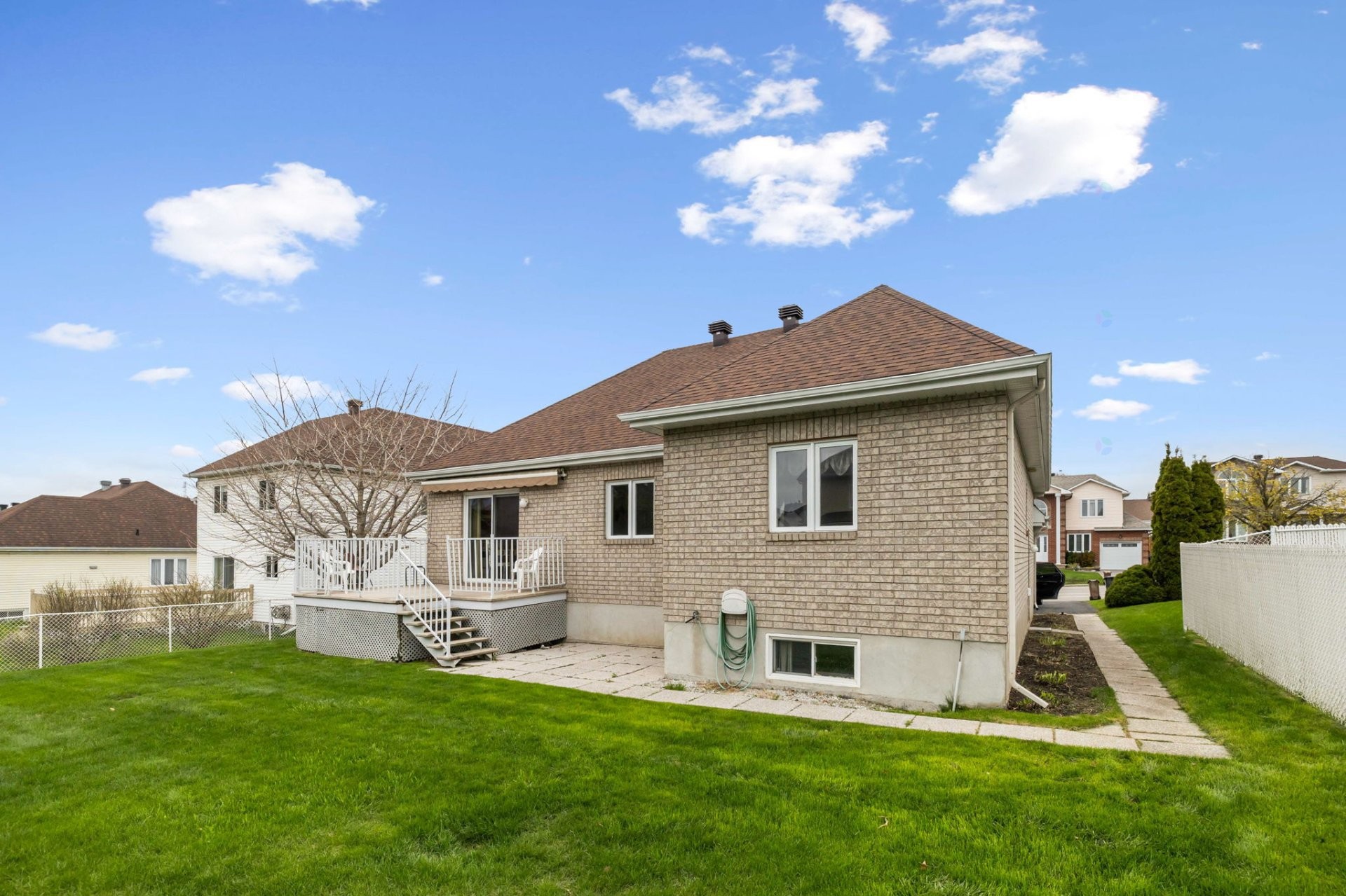









415


Rue Ernest-Gaboury

,
Gatineau (Gatineau),




QC
J8V2N5


