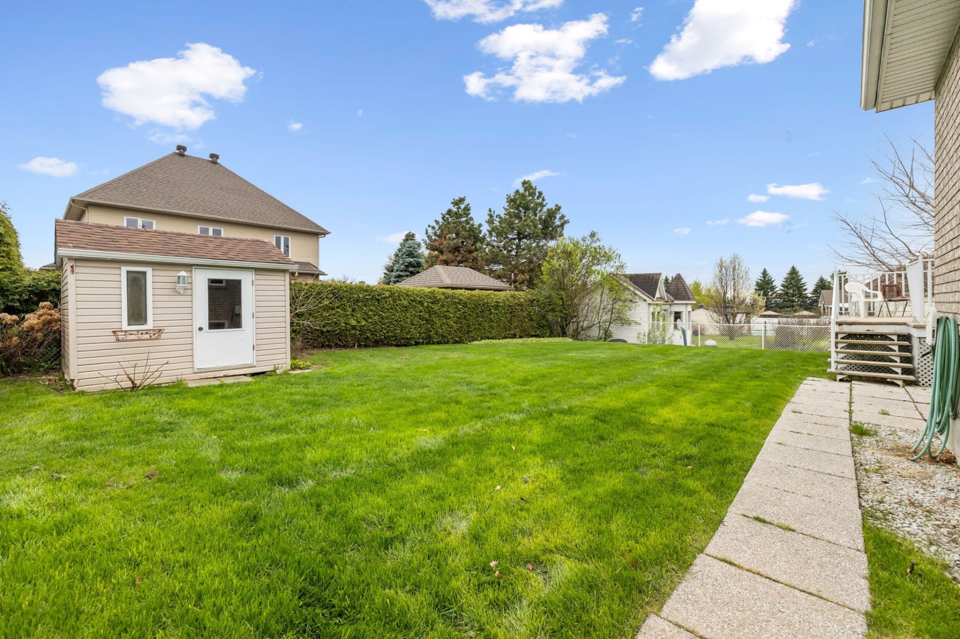 









415


Rue Ernest-Gaboury

,
Gatineau (Gatineau),




QC
J8V2N5

