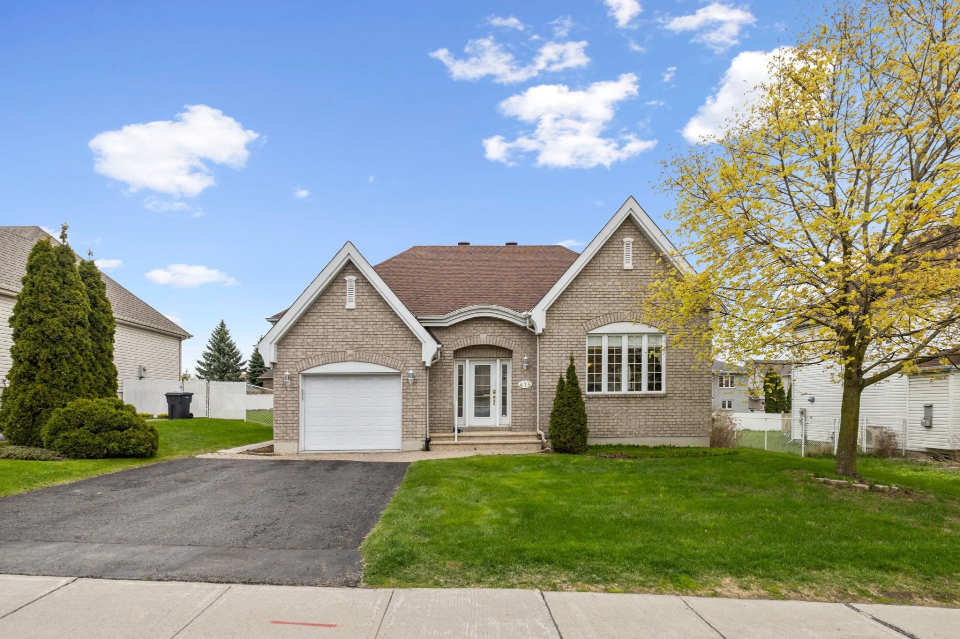 









415


Rue Ernest-Gaboury

,
Gatineau (Gatineau),




QC
J8V2N5

