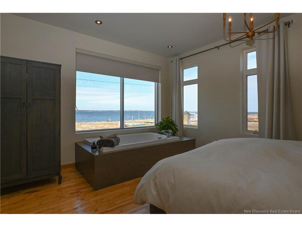 









287


rue de l'ile

ST,
Caraquet,




NB
E1W 1B5

