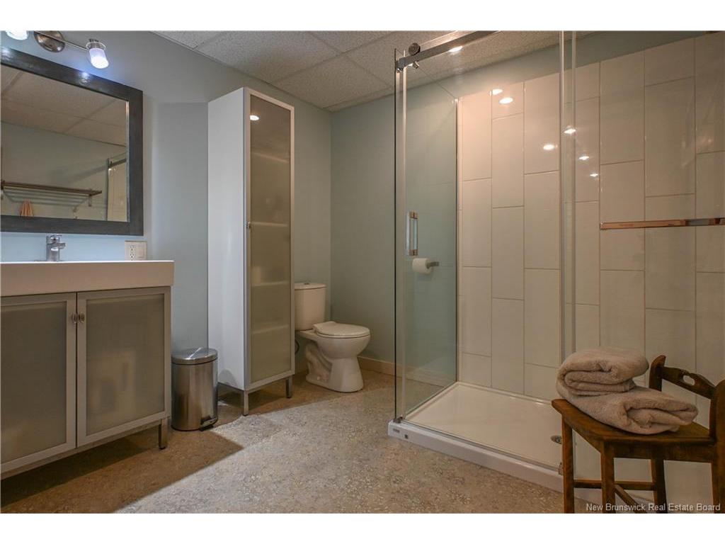 









287


rue de l'ile

ST,
Caraquet,




NB
E1W 1B5


