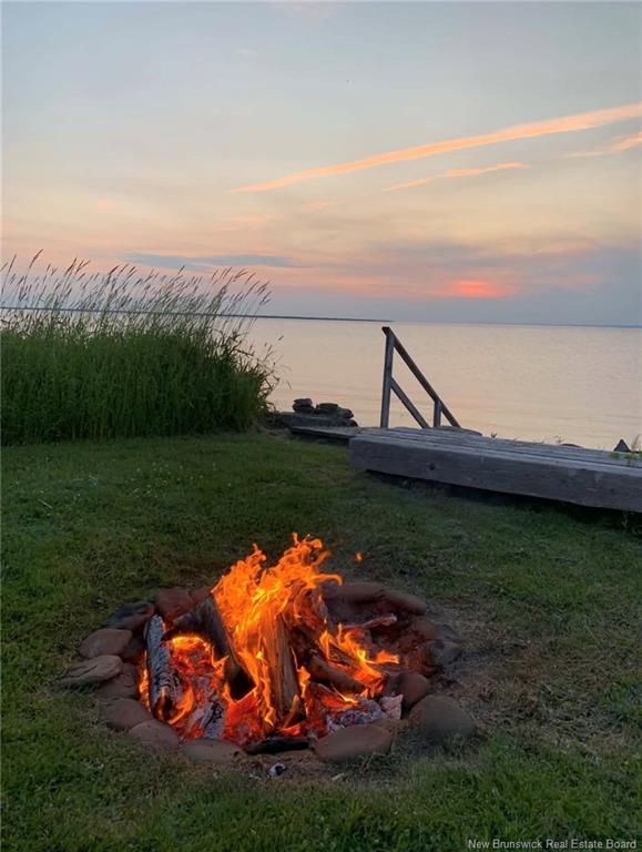 









287


rue de l'ile

ST,
Caraquet,




NB
E1W 1B5

