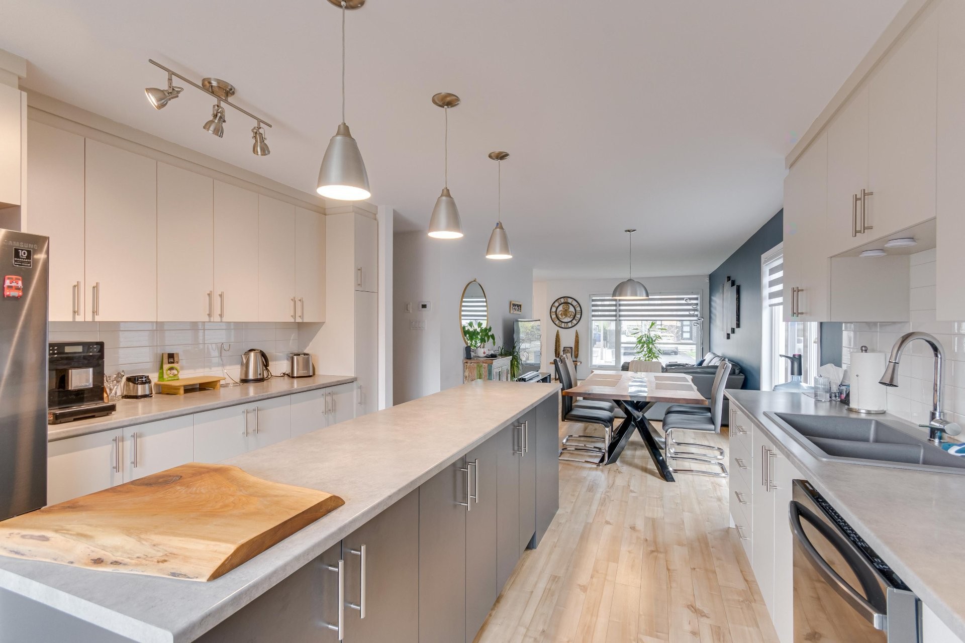 









274


Rue de Fontenelle

,
Gatineau (Gatineau),




QC
J8T0A4

