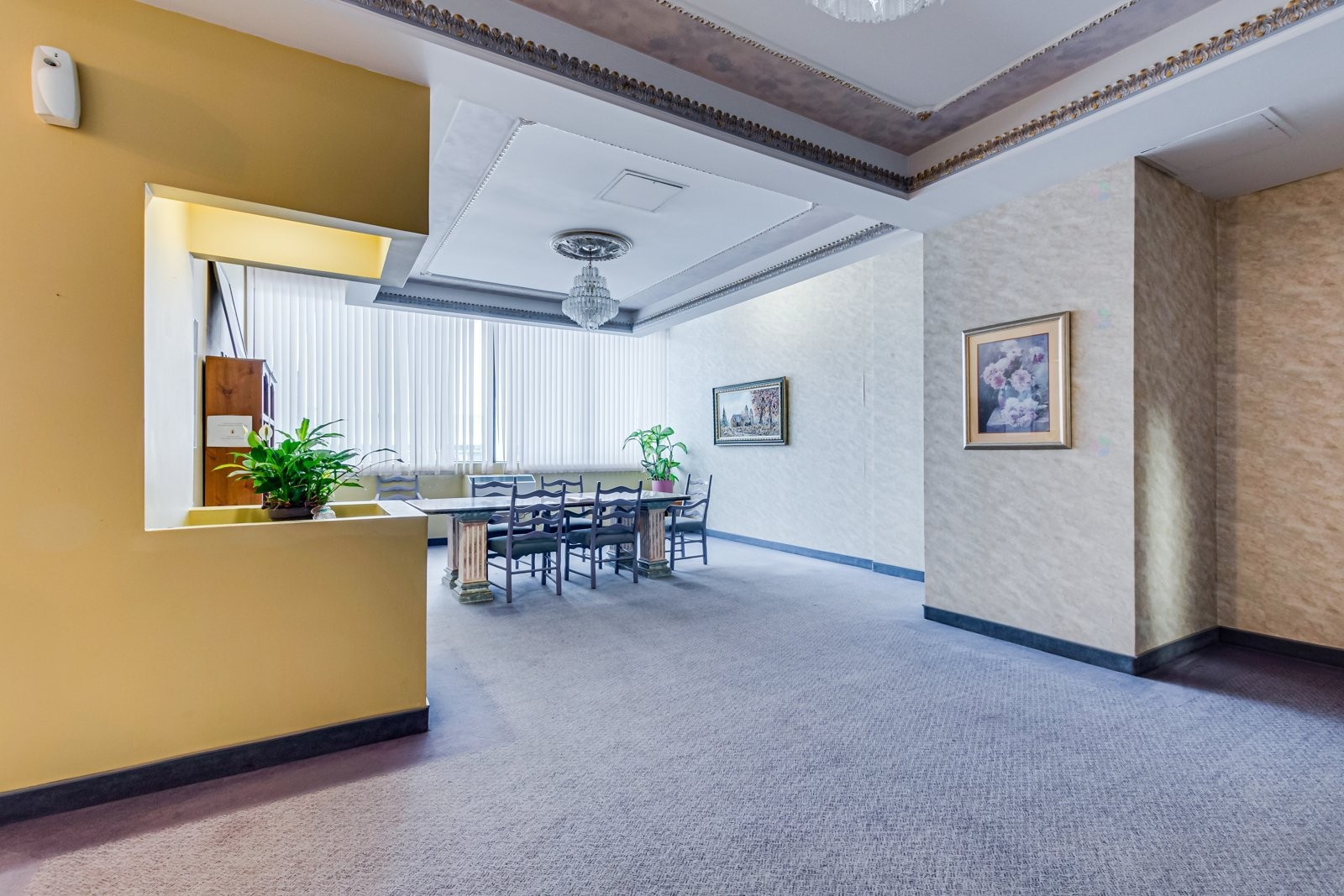 









295


Boul. St-Joseph

, 1507,
Gatineau (Hull),




QC
J8Y3Y5

