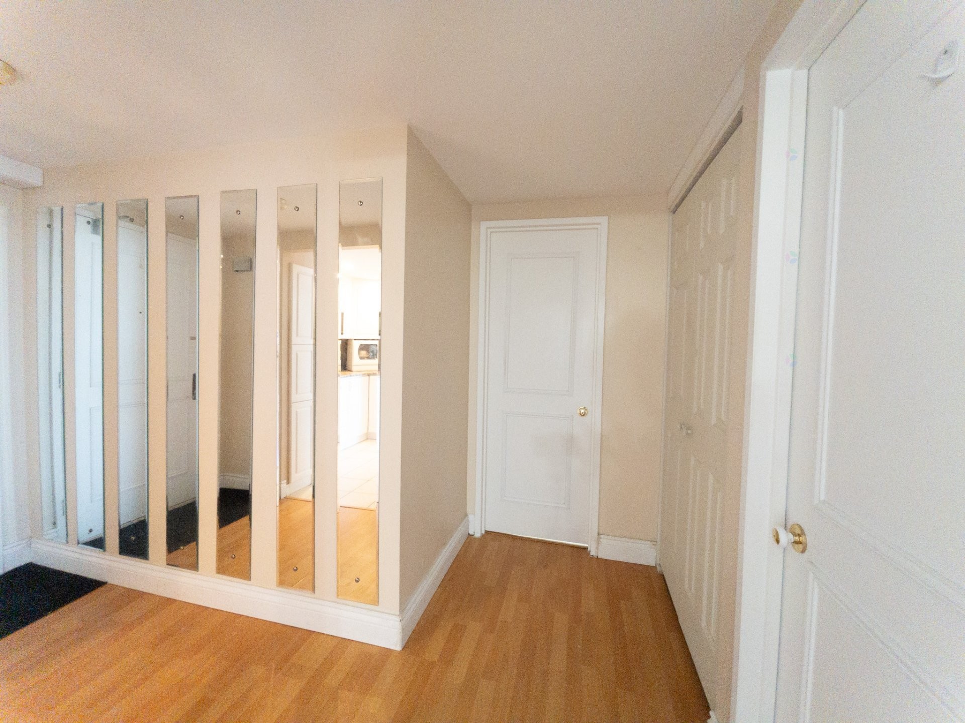 









295


Boul. St-Joseph

, 1507,
Gatineau (Hull),




QC
J8Y3Y5

