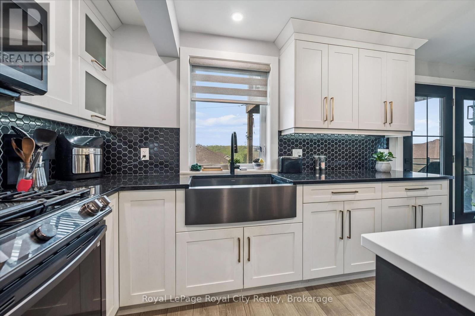












50 FAITH DRIVE

,
Mapleton,




Ontario
N0G1P0


