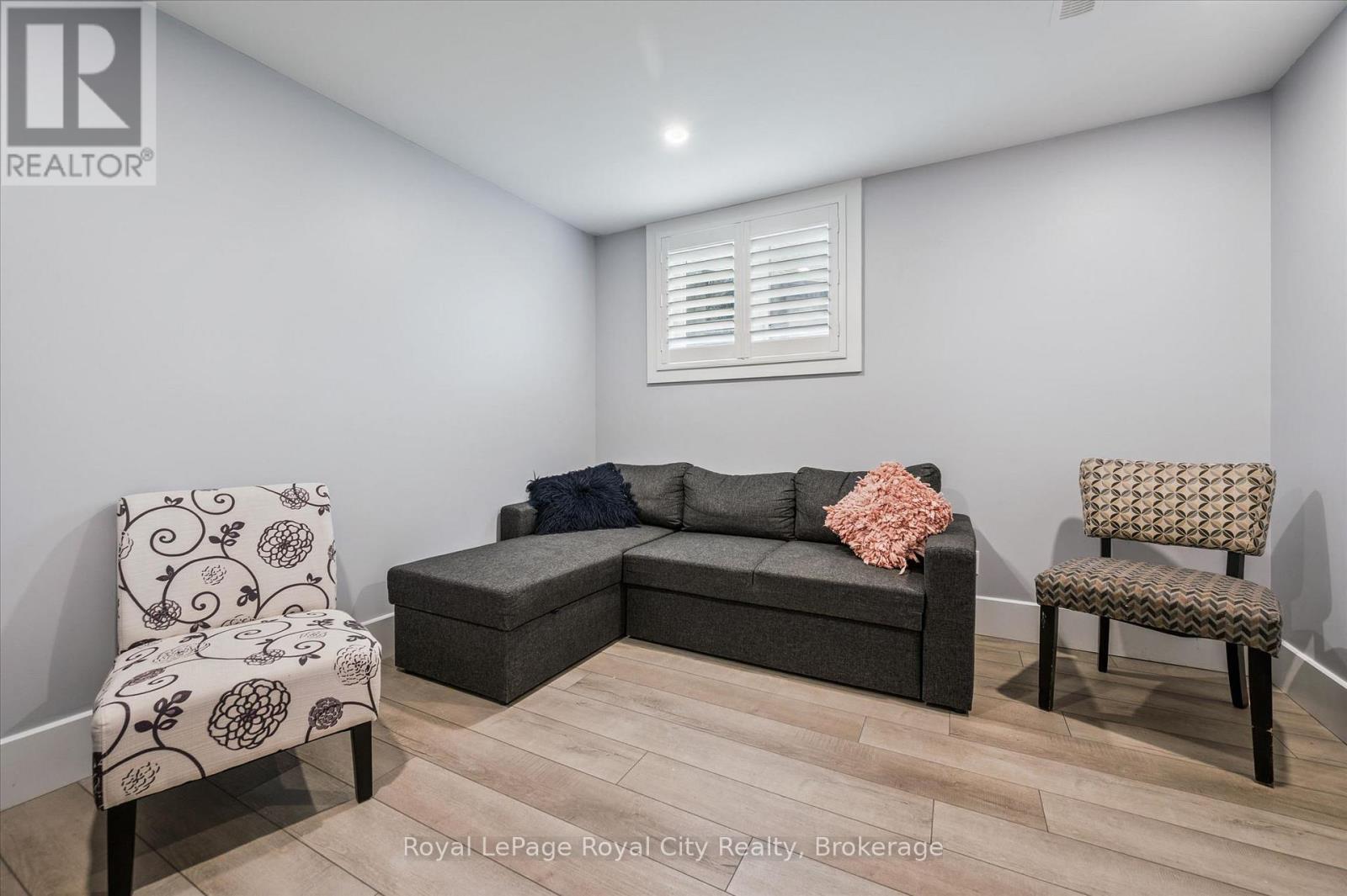 












50 FAITH DRIVE

,
Mapleton,




Ontario
N0G1P0

