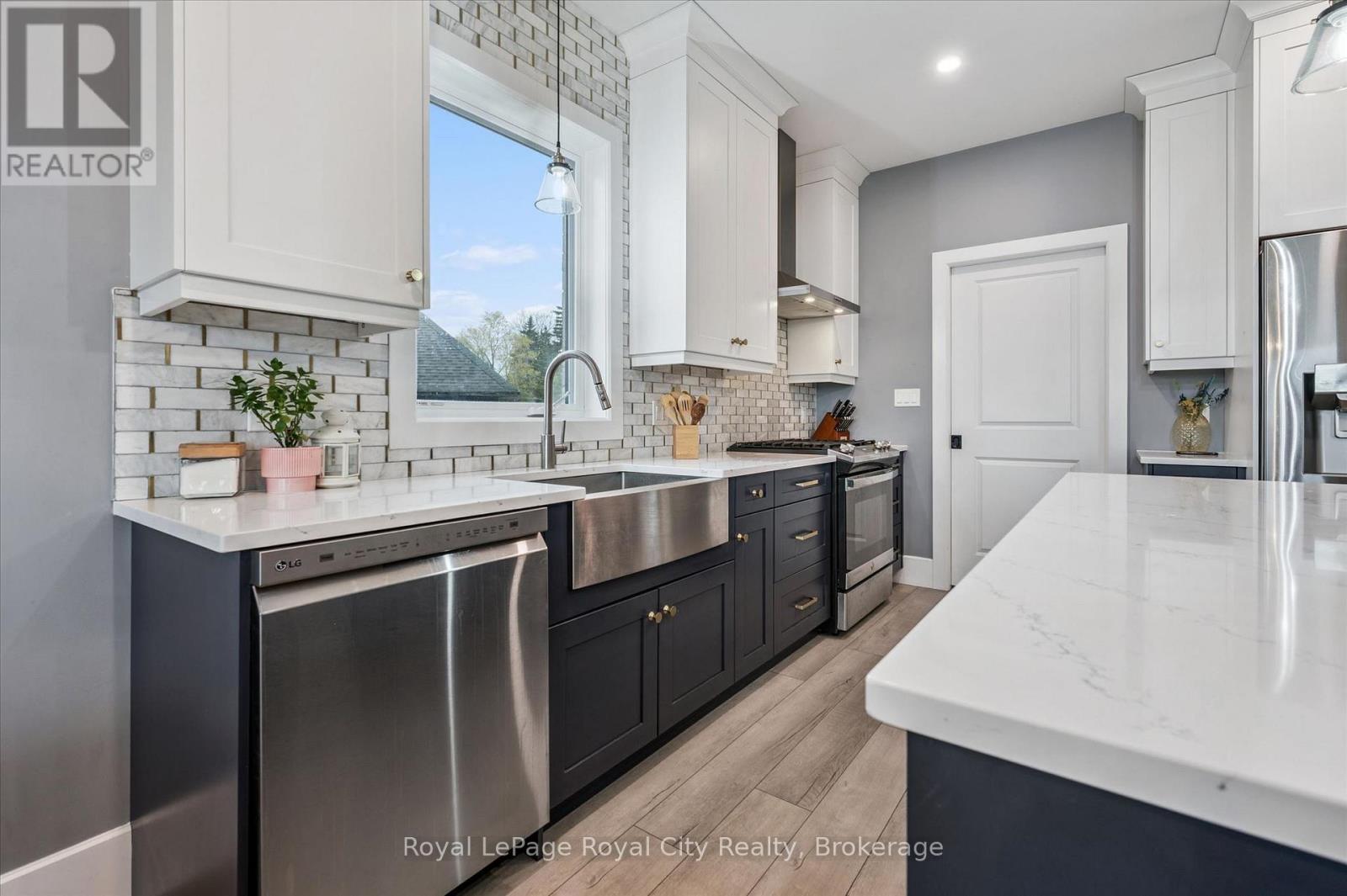 












50 FAITH DRIVE

,
Mapleton,




Ontario
N0G1P0

