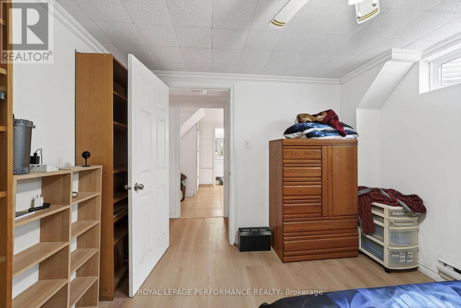 












1824 ELGIN STREET

,
Cornwall,




Ontario
K6J5C1

