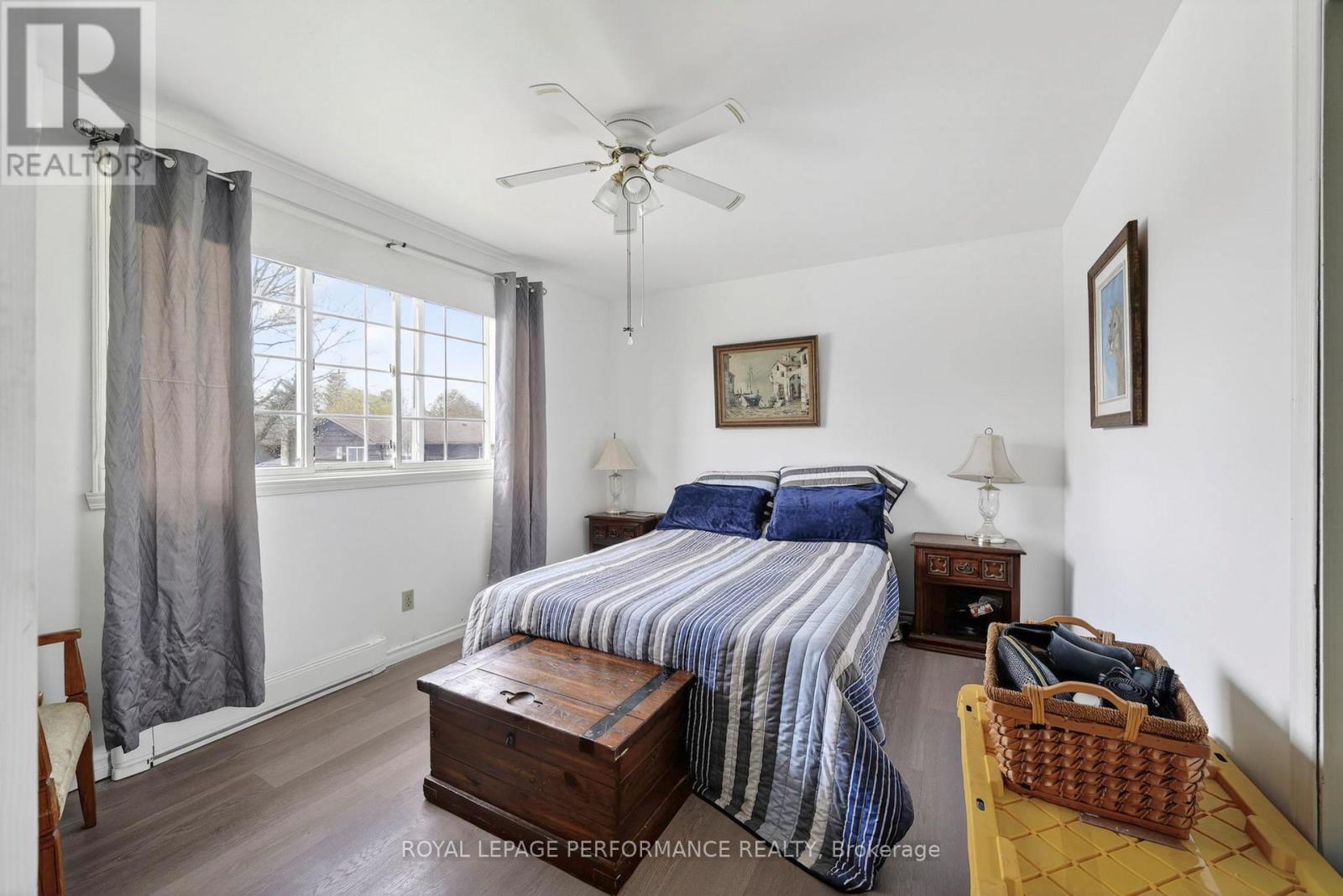 












1824 ELGIN STREET

,
Cornwall,




Ontario
K6J5C1

