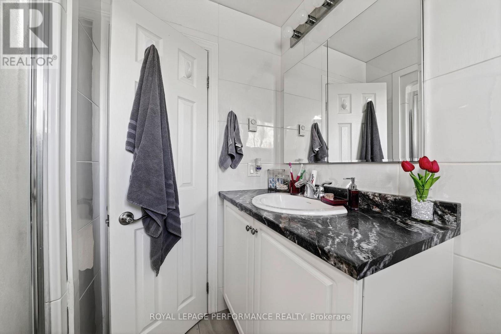 












1824 ELGIN STREET

,
Cornwall,




Ontario
K6J5C1

