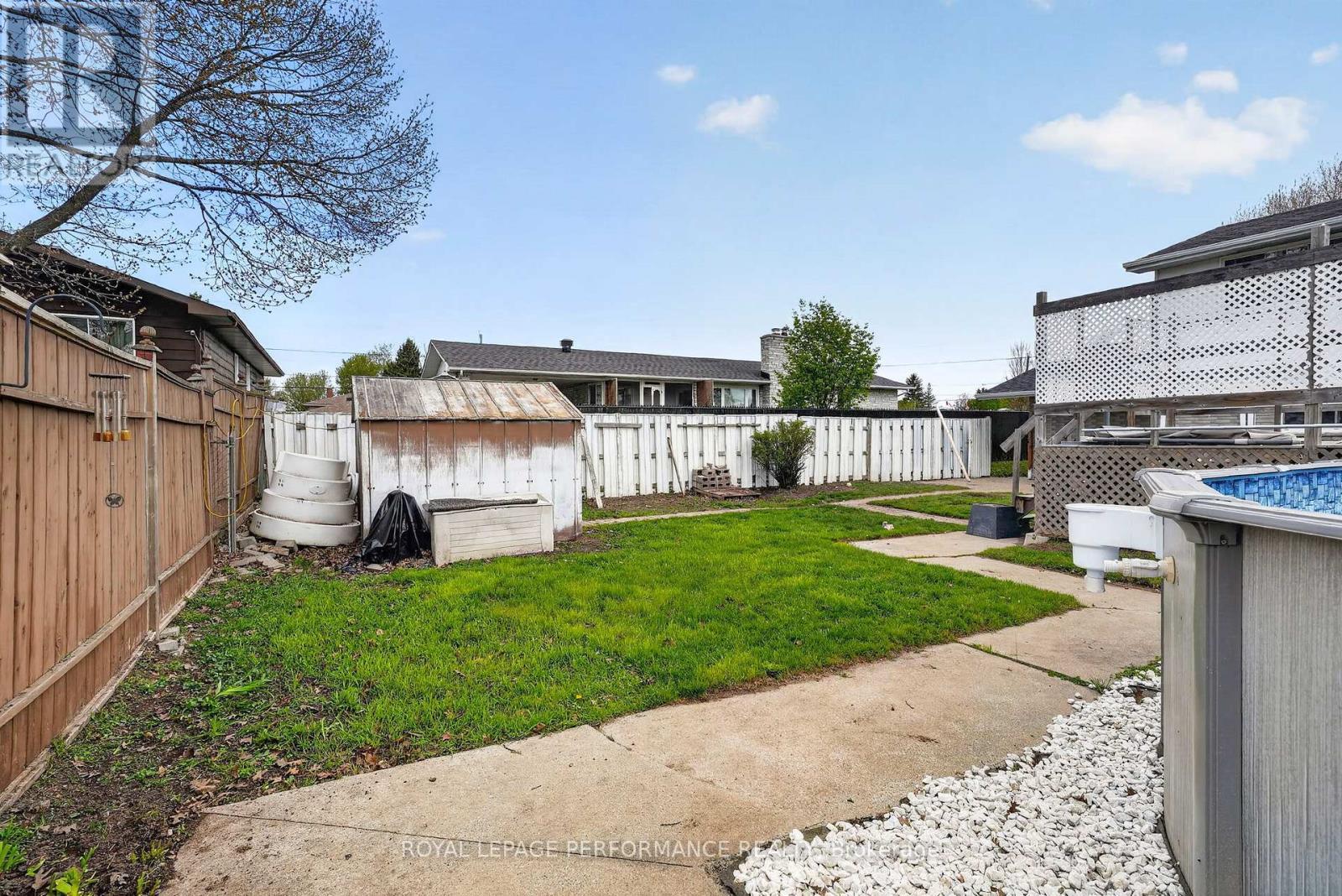 












1824 ELGIN STREET

,
Cornwall,




Ontario
K6J5C1

