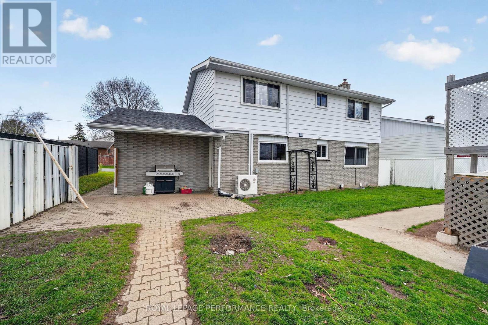 












1824 ELGIN STREET

,
Cornwall,




Ontario
K6J5C1

