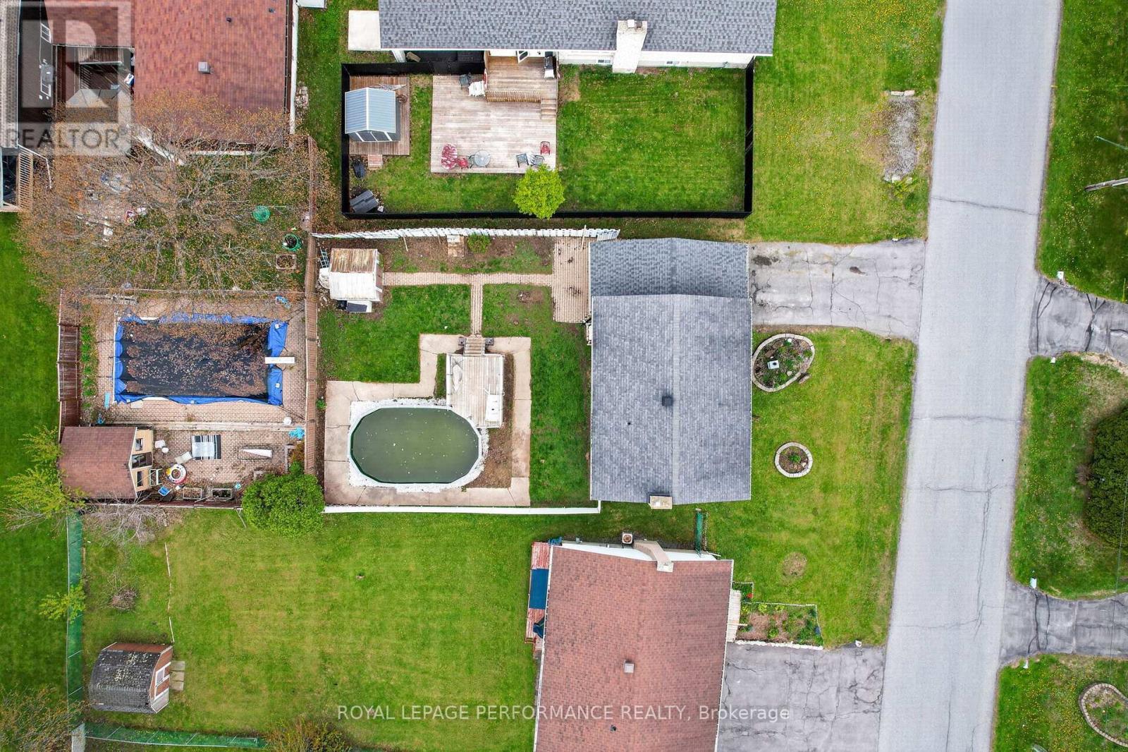 












1824 ELGIN STREET

,
Cornwall,




Ontario
K6J5C1

