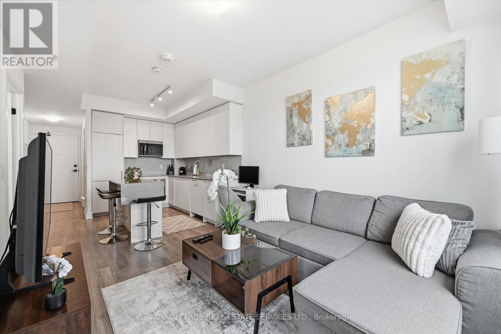












726 - 2485 TAUNTON ROAD

,
Oakville,




Ontario
L6H3R8

