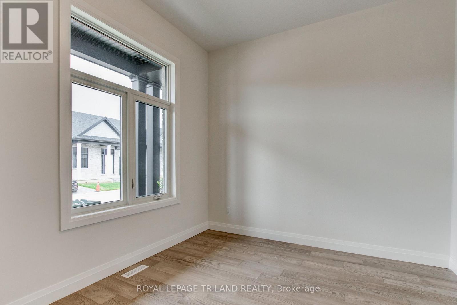 












24 - 62 COMPASS TRAIL

,
Central Elgin,







Ontario
N5L0B4

