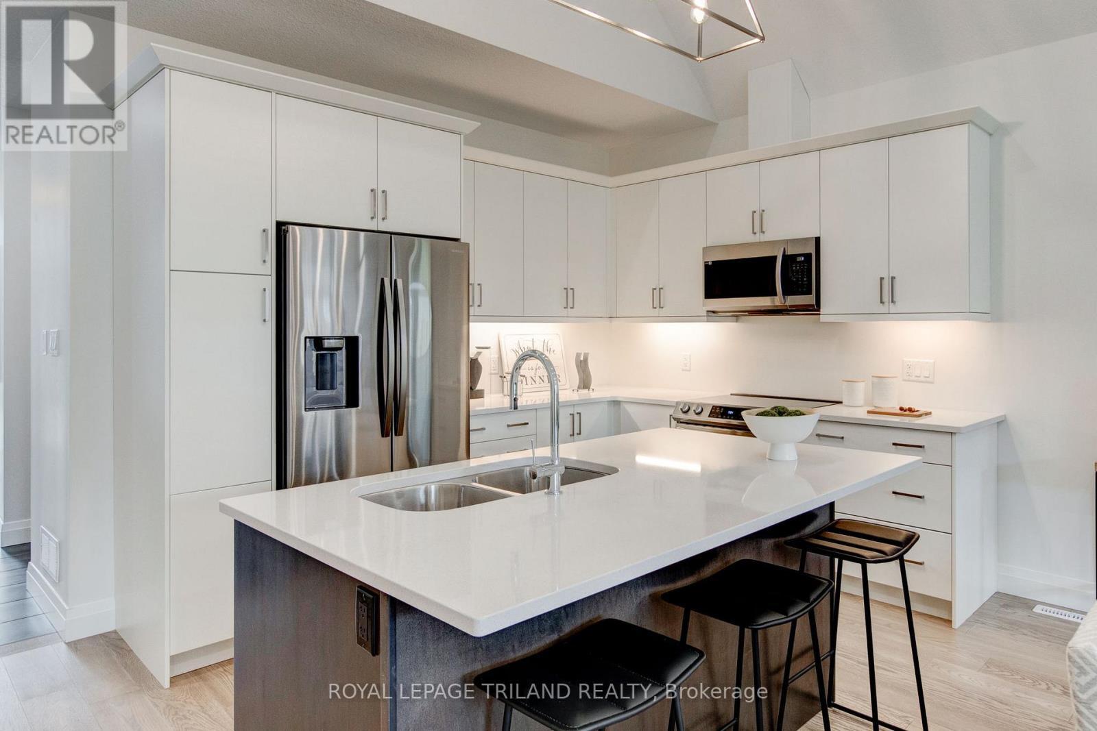 












24 - 62 COMPASS TRAIL

,
Central Elgin,







Ontario
N5L0B4

