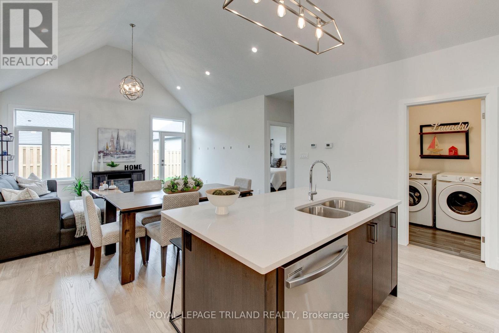 












24 - 62 COMPASS TRAIL

,
Central Elgin,







Ontario
N5L0B4

