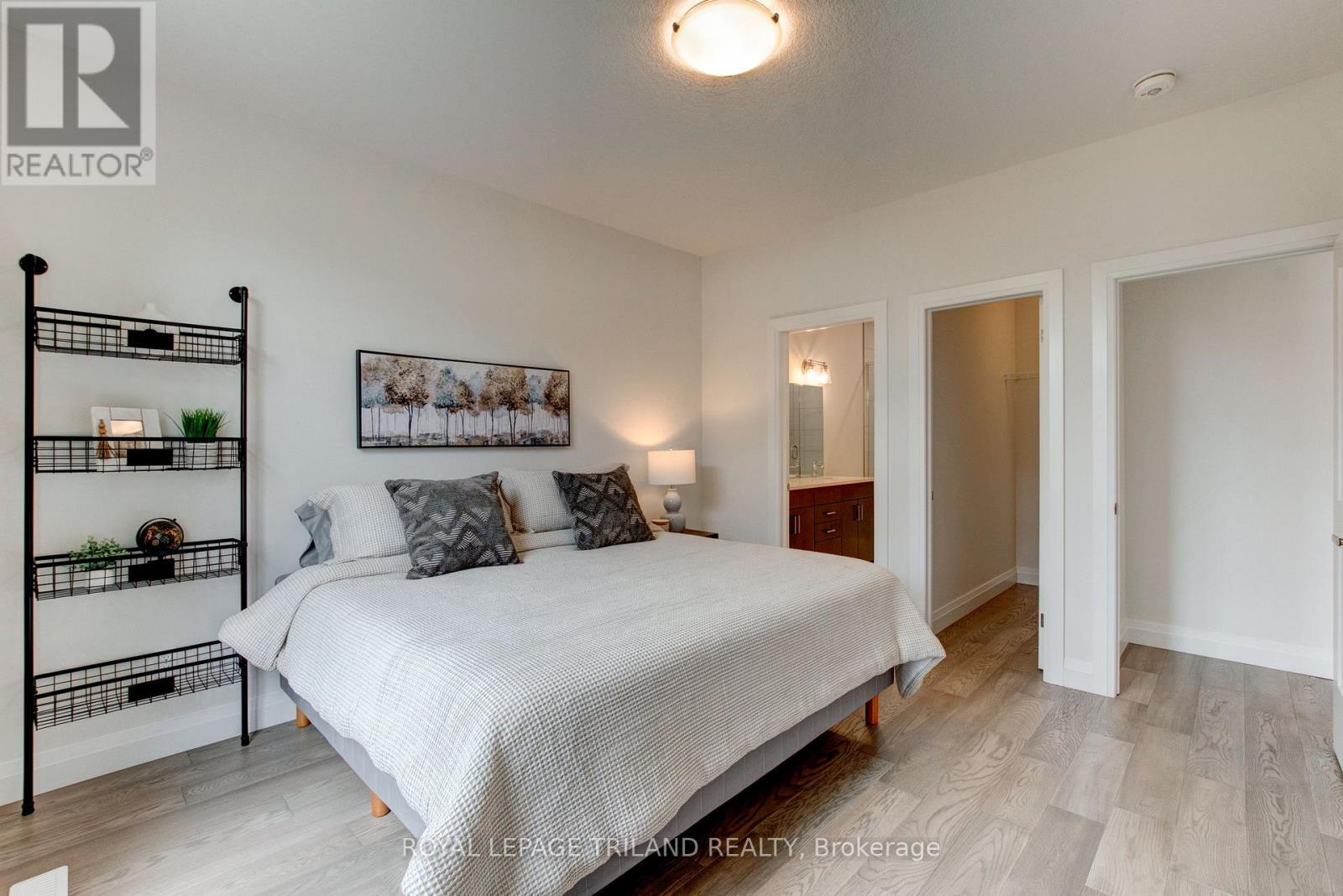 












24 - 62 COMPASS TRAIL

,
Central Elgin,







Ontario
N5L0B4

