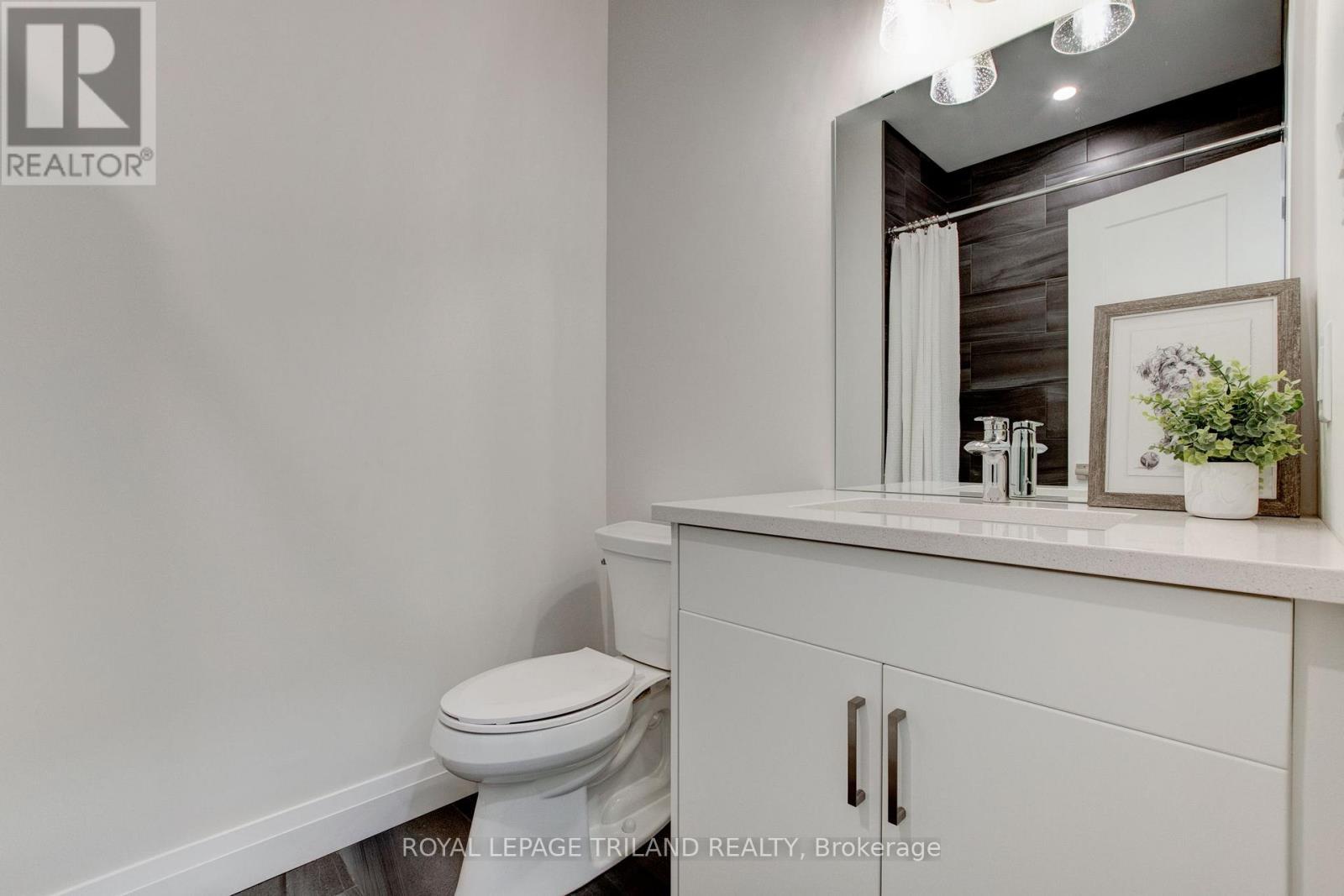 












24 - 62 COMPASS TRAIL

,
Central Elgin,







Ontario
N5L0B4

