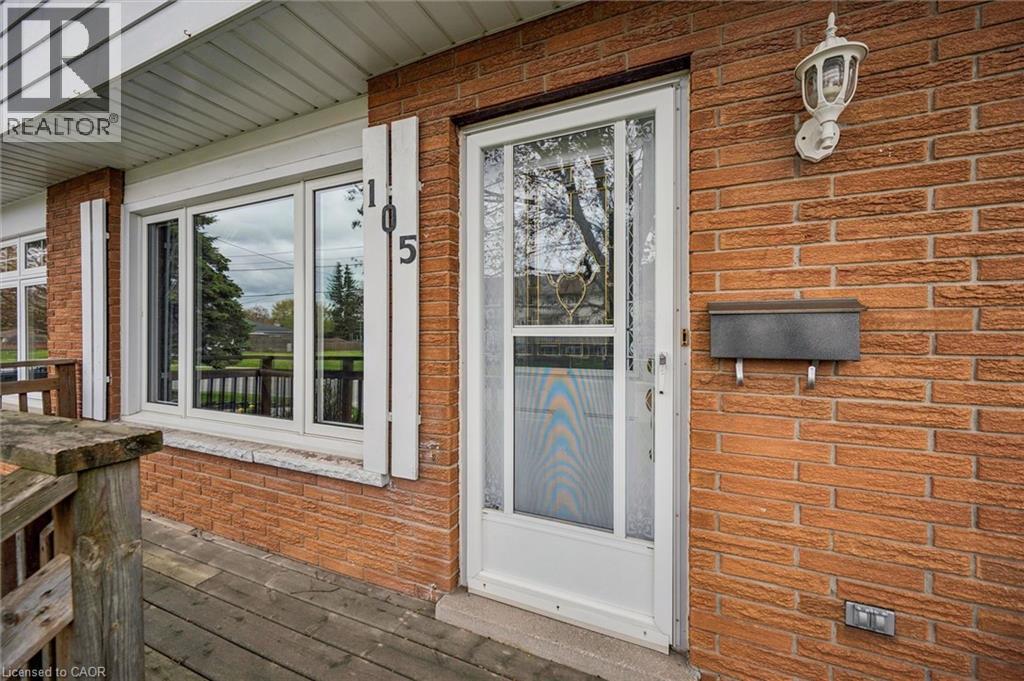 












105 ORIOLE Parkway

,
Elmira,




Ontario
N3B1C2

