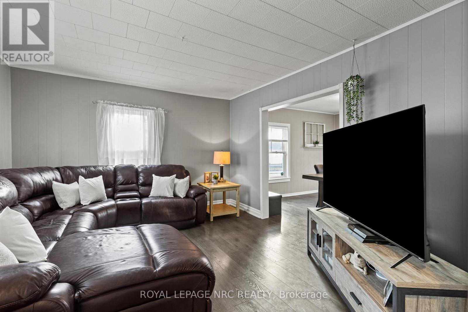 












313 BURGAR STREET

,
Welland (Welland Downtown),




Ontario
L3B2T5

