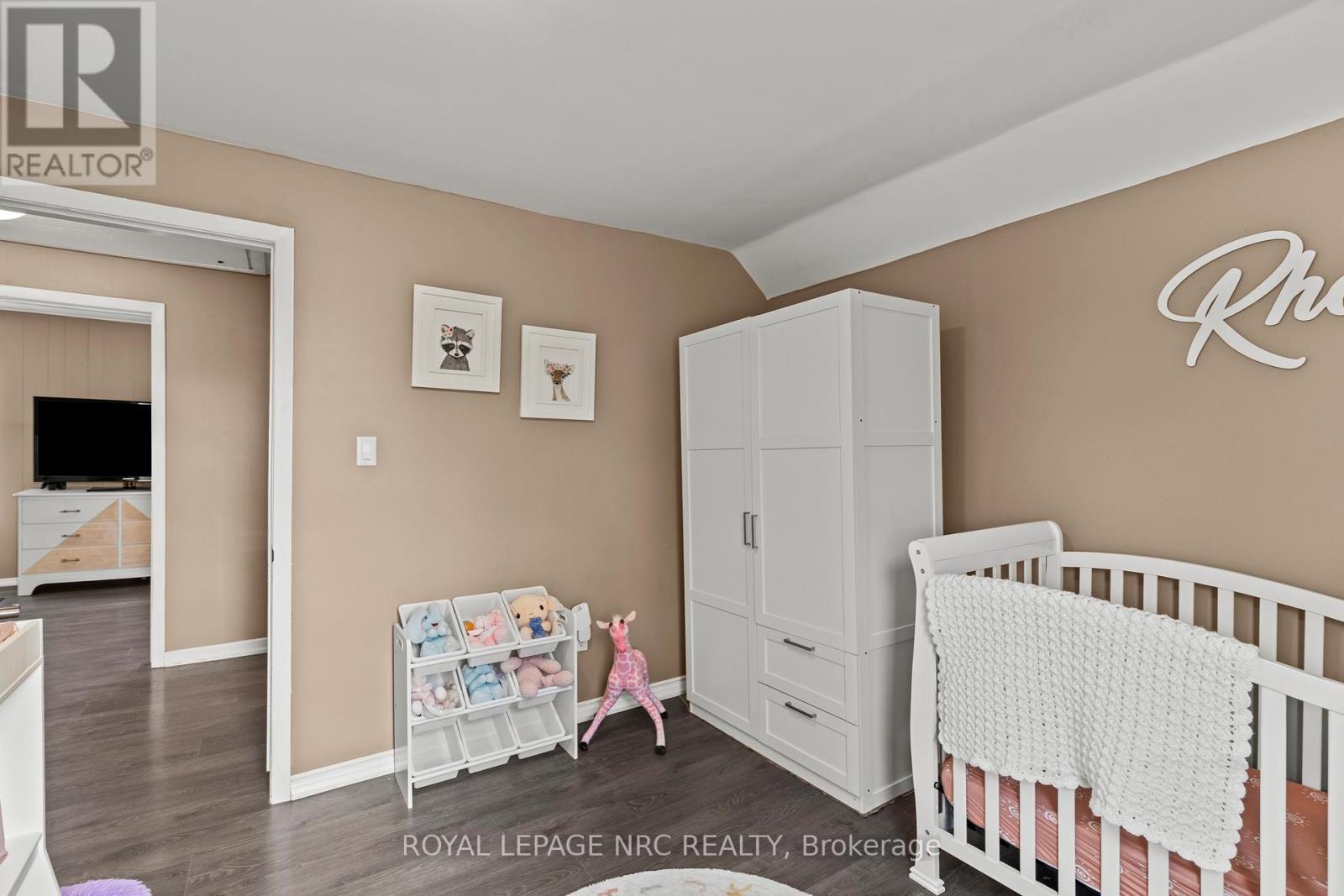 












313 BURGAR STREET

,
Welland (Welland Downtown),




Ontario
L3B2T5

